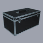 Koffer mit integriertem Alu-Kantenschutz